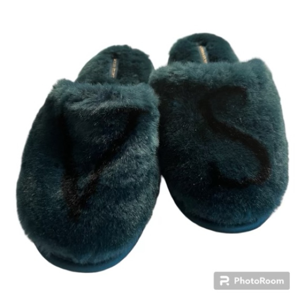 Women’s Victoria’s Secret - Green Fluffy Slippers